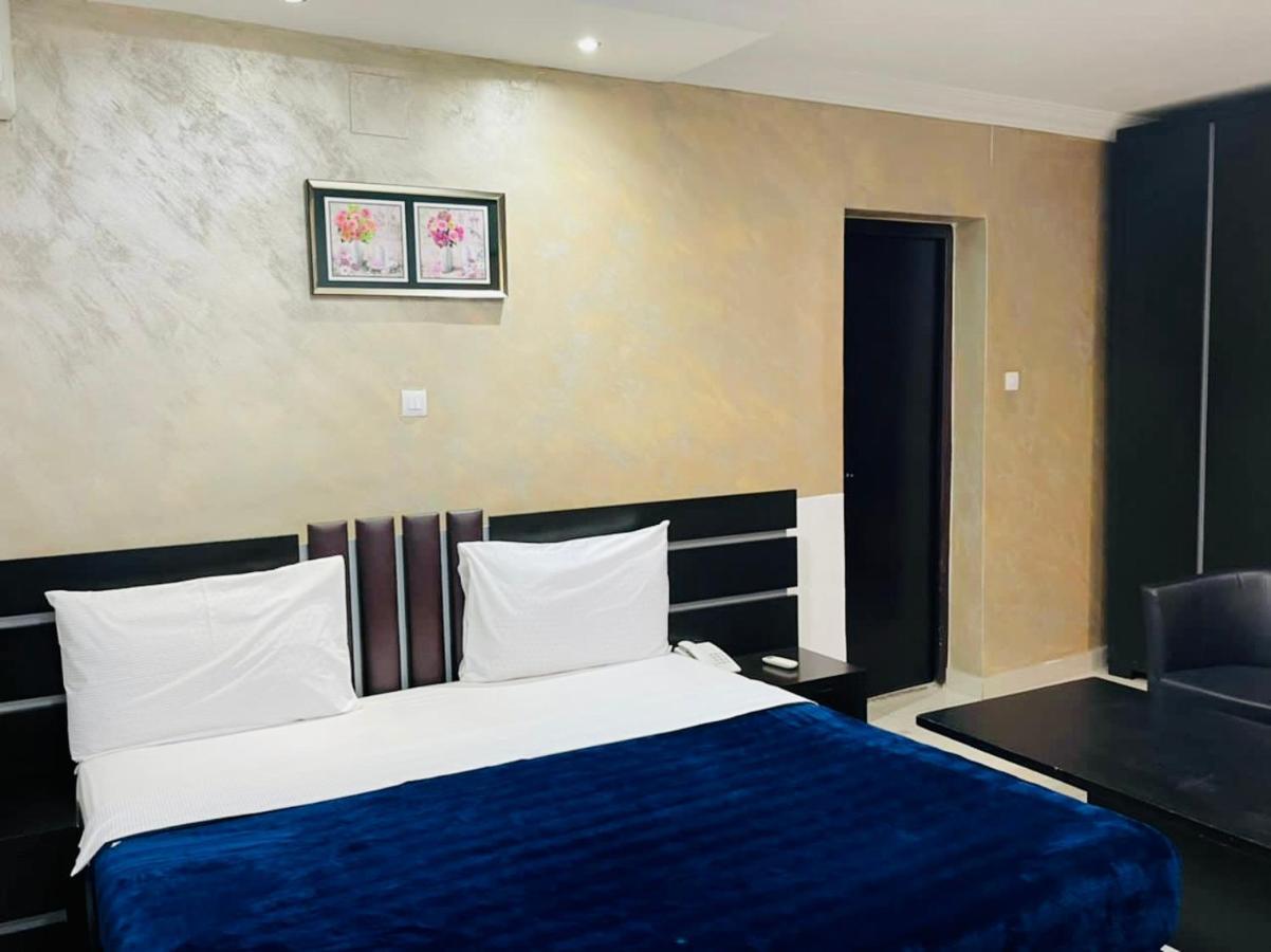 Class Hotel Brazzaville Zewnętrze zdjęcie