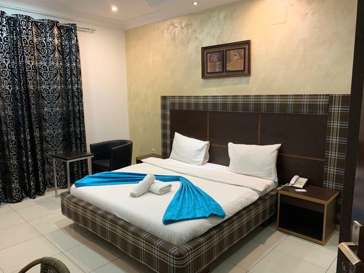 Class Hotel Brazzaville Zewnętrze zdjęcie